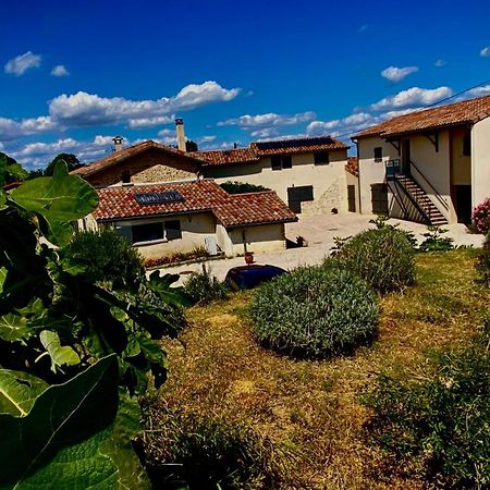 Gites Du Mas De Surlan Chantemerle-les-Blés Exterior foto